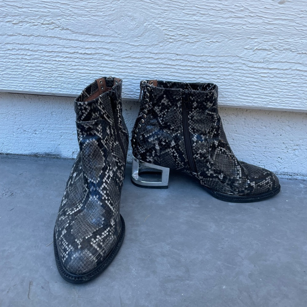 Jeffrey Campbell - Linnea booties